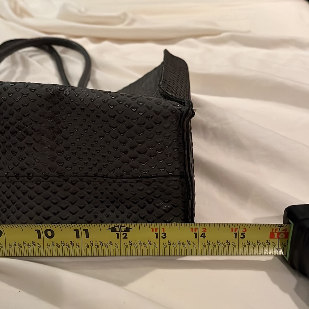 Classic Textured Tote Bag in Black - Picture 3 of 5